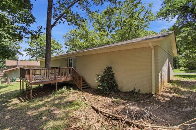 2017 Lindsey Lane, Decatur, GA 30035
