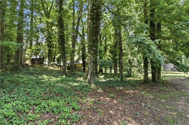 2017 Lindsey Lane, Decatur, GA 30035