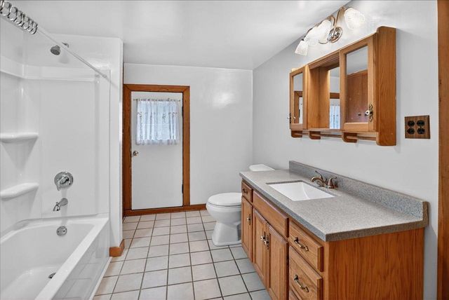 6059 Portage Road, Deforest, WI 53532