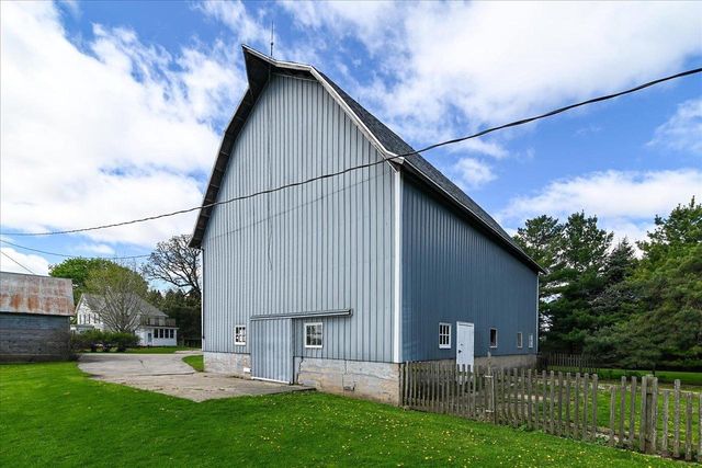 6059 Portage Road, Deforest, WI 53532