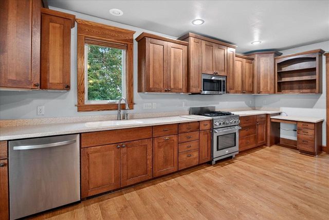 6059 Portage Road, Deforest, WI 53532