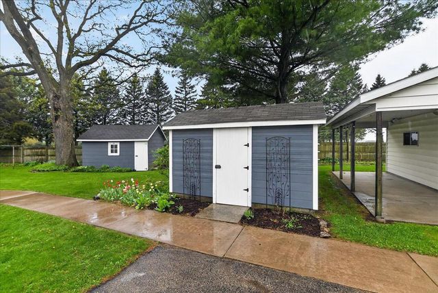 6059 Portage Road, Deforest, WI 53532
