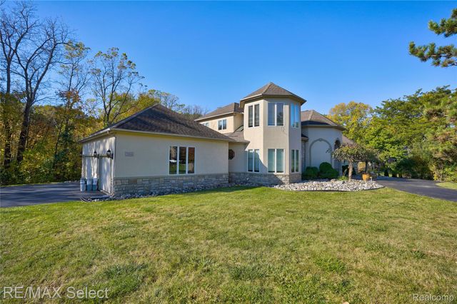 5166 Warwick Woods Trail, Grand Blanc Charter Township, MI 48439