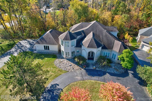 5166 Warwick Woods Trail, Grand Blanc Charter Township, MI 48439