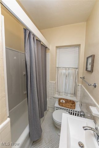 2330 Euclid Heights Boulevard 105, Cleveland Heights, OH 44106