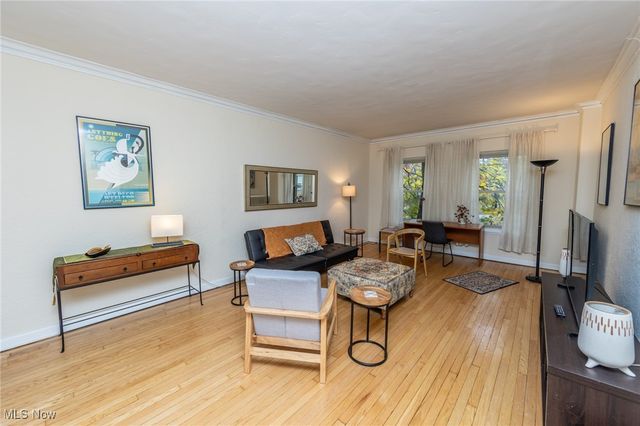 2330 Euclid Heights Boulevard 105, Cleveland Heights, OH 44106