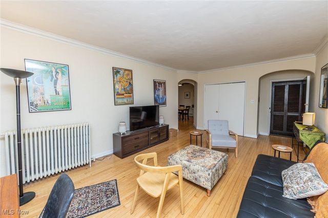 2330 Euclid Heights Boulevard 105, Cleveland Heights, OH 44106