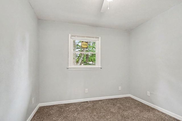 827 E Park Drive, Niles, MI 49120