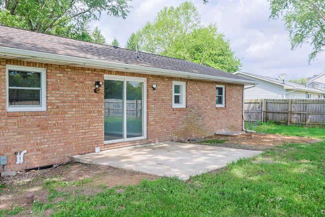 827 E Park Drive, Niles, MI 49120