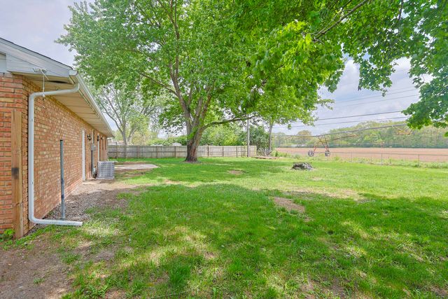 827 E Park Drive, Niles, MI 49120