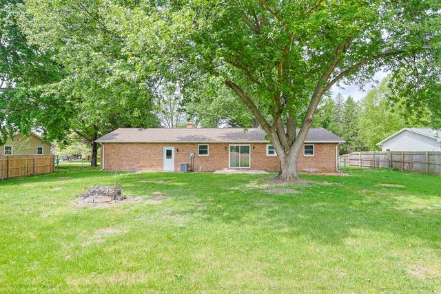 827 E Park Drive, Niles, MI 49120