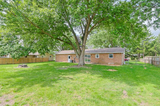 827 E Park Drive, Niles, MI 49120