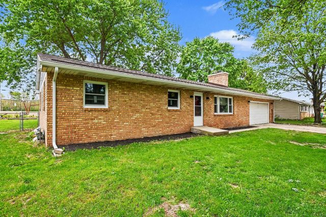 827 E Park Drive, Niles, MI 49120