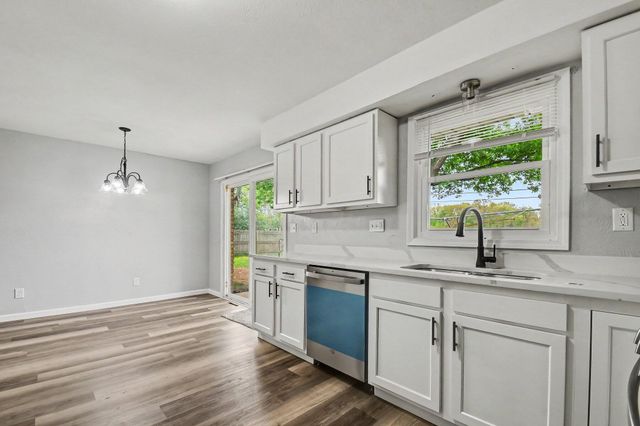 827 E Park Drive, Niles, MI 49120