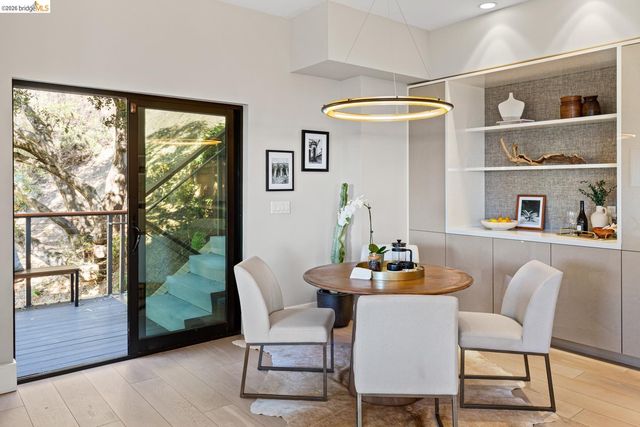 590 Gravatt Dr, Berkeley, CA 94705