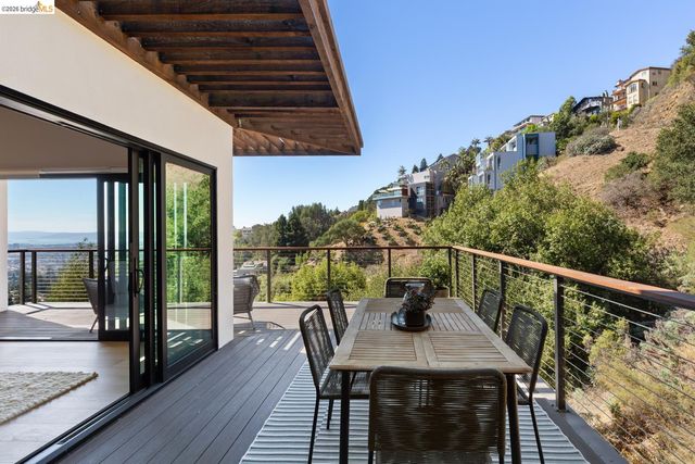 590 Gravatt Dr, Berkeley, CA 94705