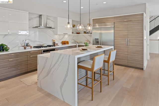 590 Gravatt Dr, Berkeley, CA 94705