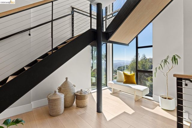 590 Gravatt Dr, Berkeley, CA 94705