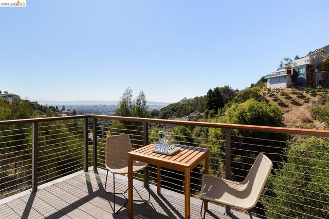 590 Gravatt Dr, Berkeley, CA 94705