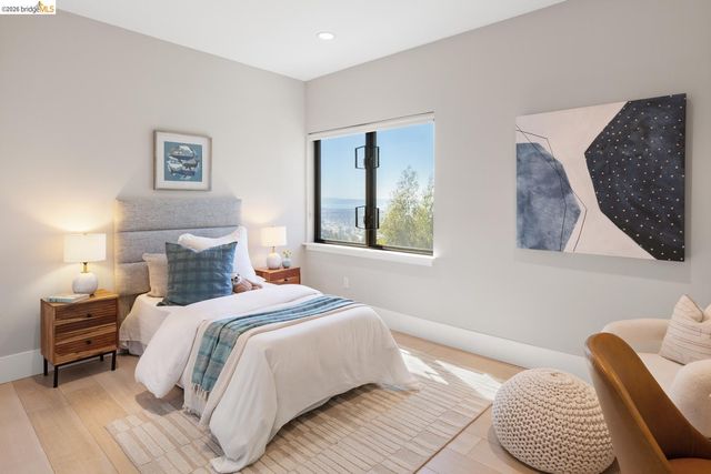 590 Gravatt Dr, Berkeley, CA 94705