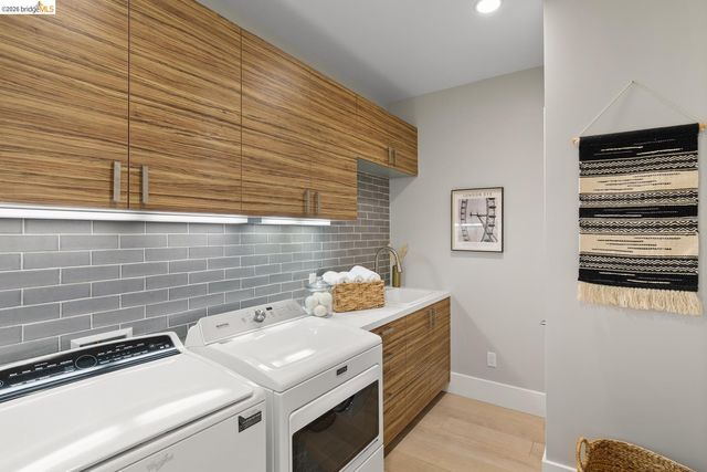 590 Gravatt Dr, Berkeley, CA 94705