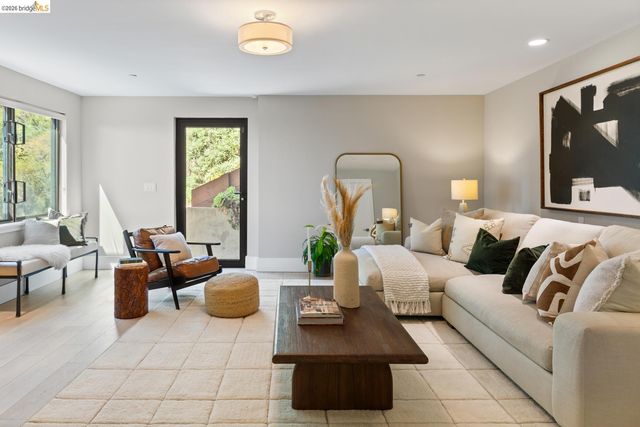 590 Gravatt Dr, Berkeley, CA 94705