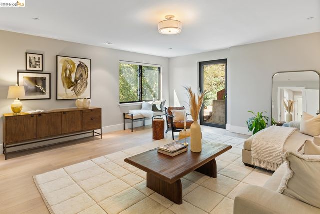 590 Gravatt Dr, Berkeley, CA 94705