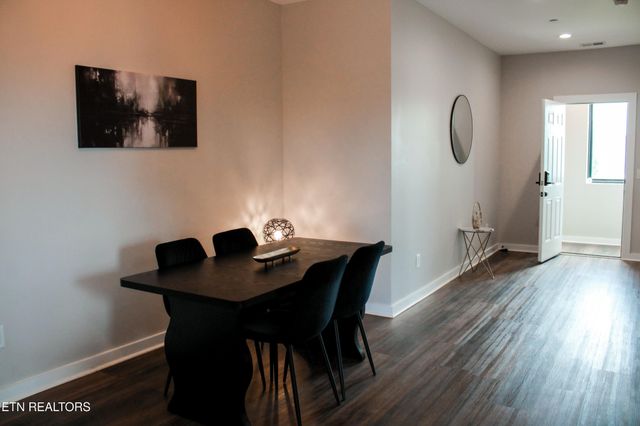 1807 Logan Ave, Knoxville, TN 37921