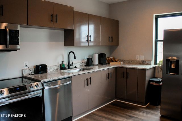 1807 Logan Ave, Knoxville, TN 37921