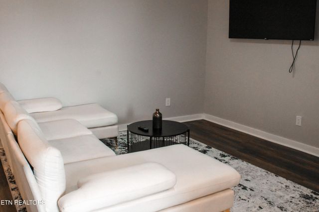 1807 Logan Ave, Knoxville, TN 37921