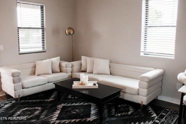 1807 Logan Ave, Knoxville, TN 37921