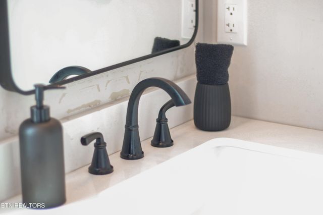 1807 Logan Ave, Knoxville, TN 37921