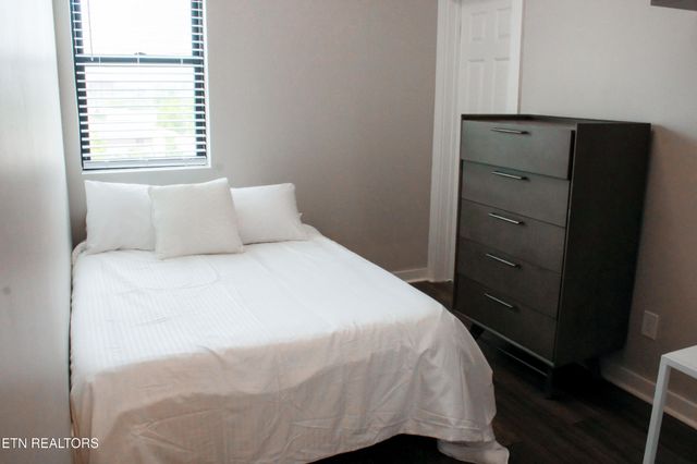 1807 Logan Ave, Knoxville, TN 37921