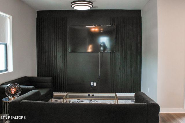 1807 Logan Ave, Knoxville, TN 37921