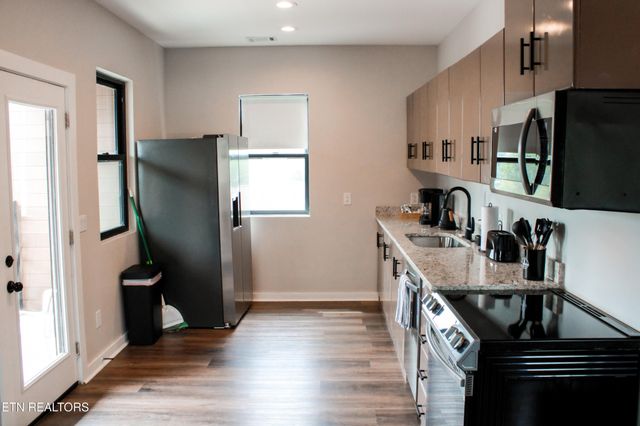 1807 Logan Ave, Knoxville, TN 37921