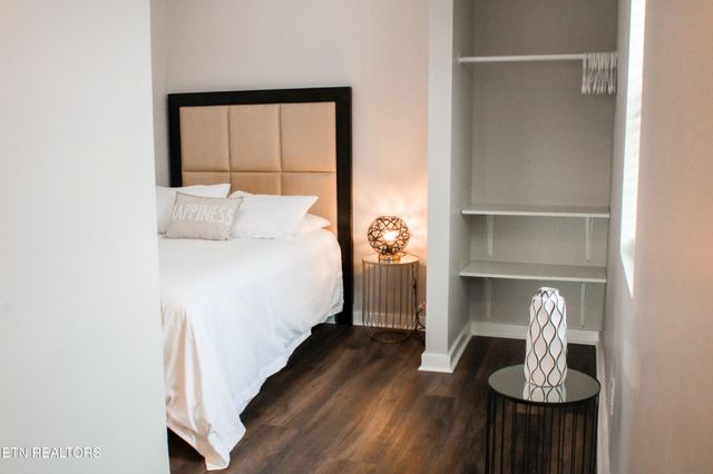 1807 Logan Ave, Knoxville, TN 37921