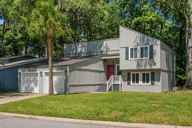 127 Lancer Drive, Summerville, SC 29485