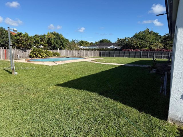 13205 SW 218th Ter, Miami, FL 33170