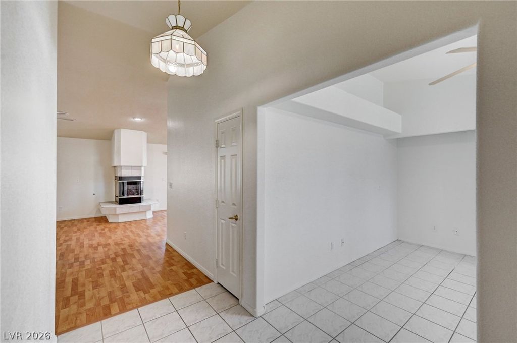 9436 Mount Cherie Avenue 103, Las Vegas, NV 89129 — photo 5