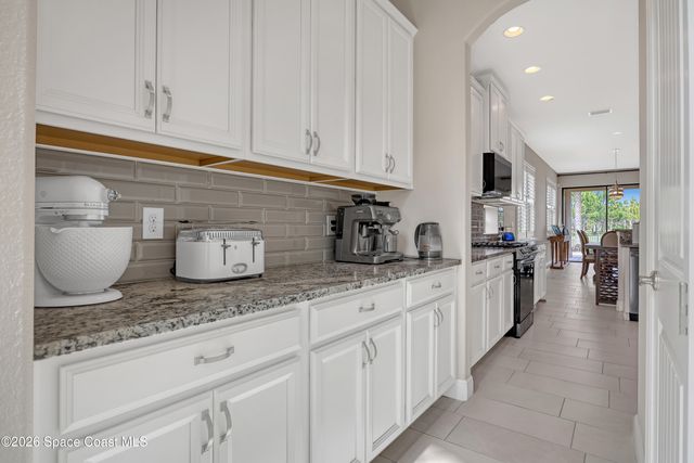 7922 Strom Park Drive, Melbourne, FL 32940