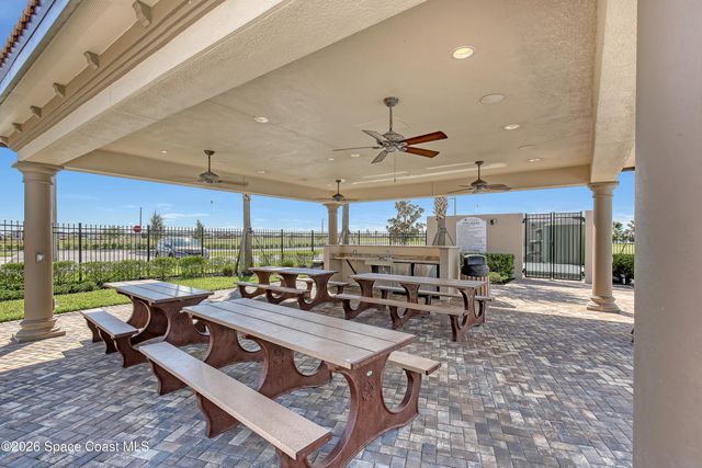 7922 Strom Park Drive, Melbourne, FL 32940