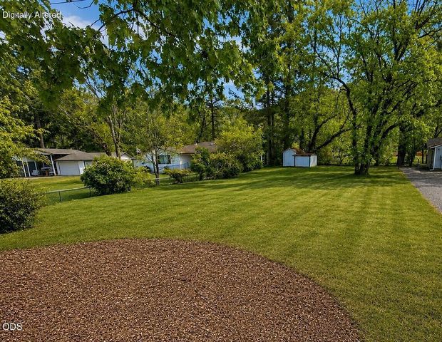 22266 Highway 62, Shady Cove, OR 97539