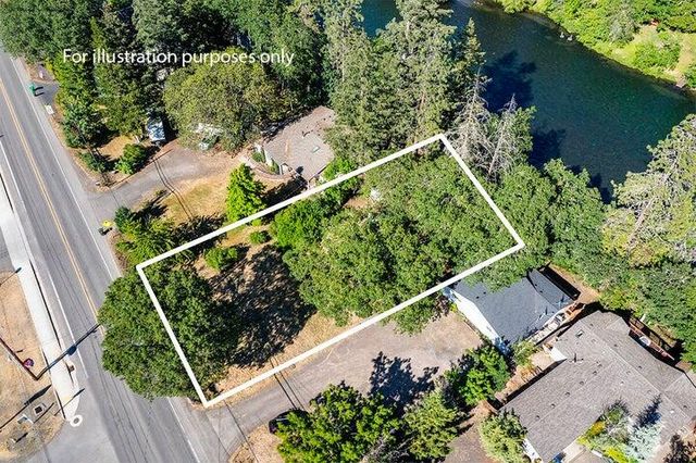 22266 Highway 62, Shady Cove, OR 97539