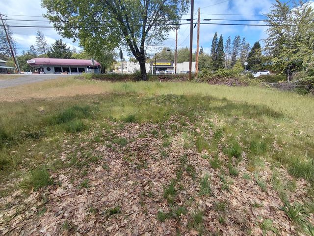 22266 Highway 62, Shady Cove, OR 97539