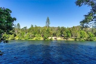 22266 Highway 62, Shady Cove, OR 97539