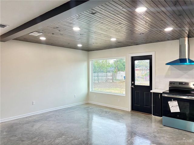 2125 Camellia Avenue, Mcallen, TX 78501