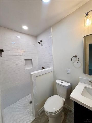 2125 Camellia Avenue, Mcallen, TX 78501