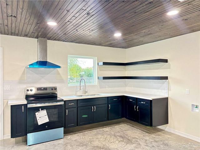 2125 Camellia Avenue, Mcallen, TX 78501