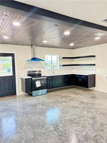 2125 Camellia Avenue, Mcallen, TX 78501