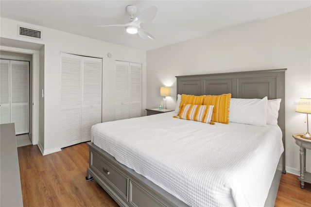 1801 GULF DRIVE N 275, Bradenton Beach, FL 34217